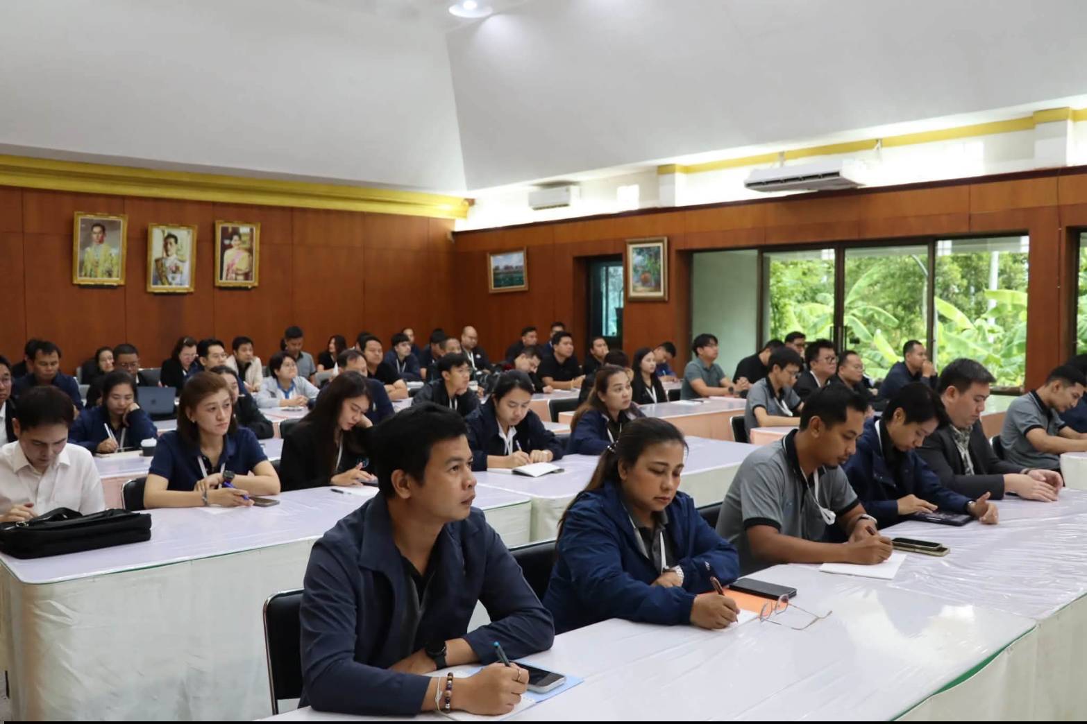 title - นางสาวจิตรลดา ฐินถาวร ผู้อำนวยการกลุ่มฝึกอบรมและการพัฒนาผลิตภัณฑ์ เป็นผู้บรรยายพิเศษ ในโครงการฝึกอบรมเชิงปฏิบัติการ หลักสูตรนักบริหารการชลประทานระดับต้น (รุ่นที่ 33) ณ ห้องประชุมอาคาร 100 ปี ศูนย์ส่งเสริมและพัฒนาอาชีพเสริมนอกภาคการเกษตร